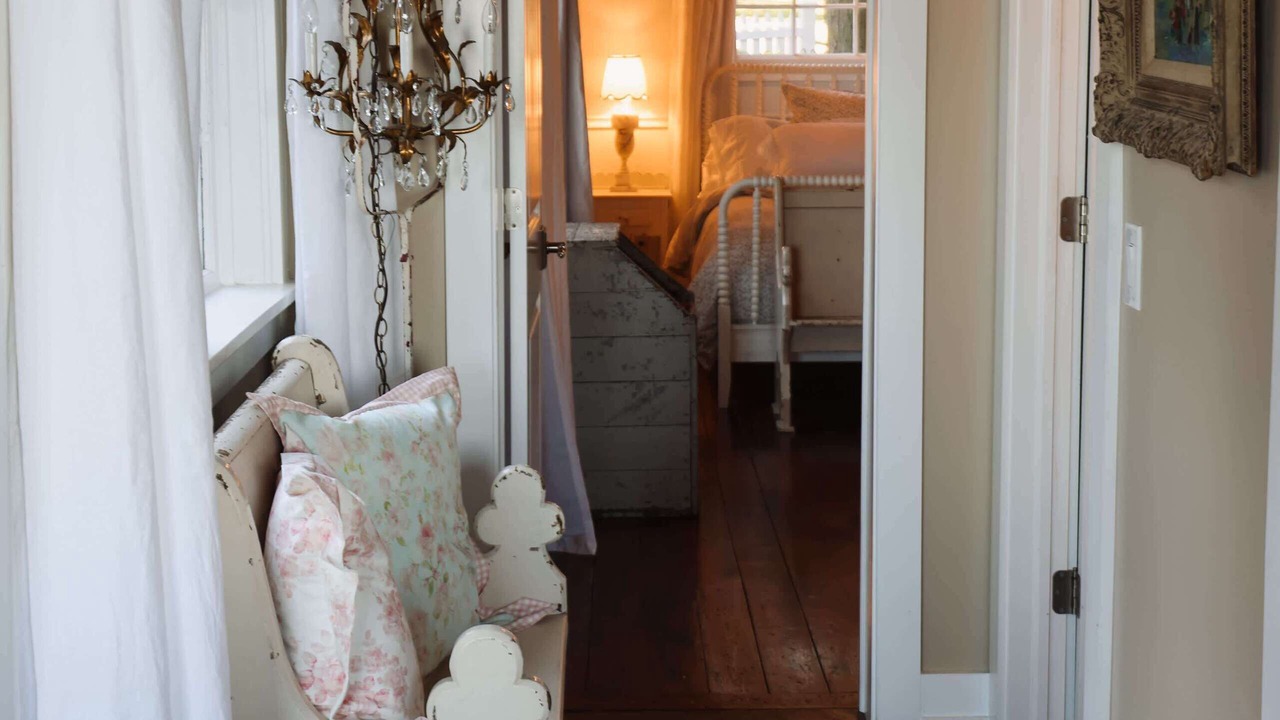 Photo of Bedroom in Coupeville