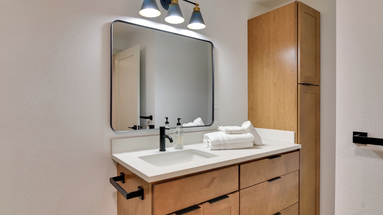 Photo of Bathroom in West Haven-Sylvan