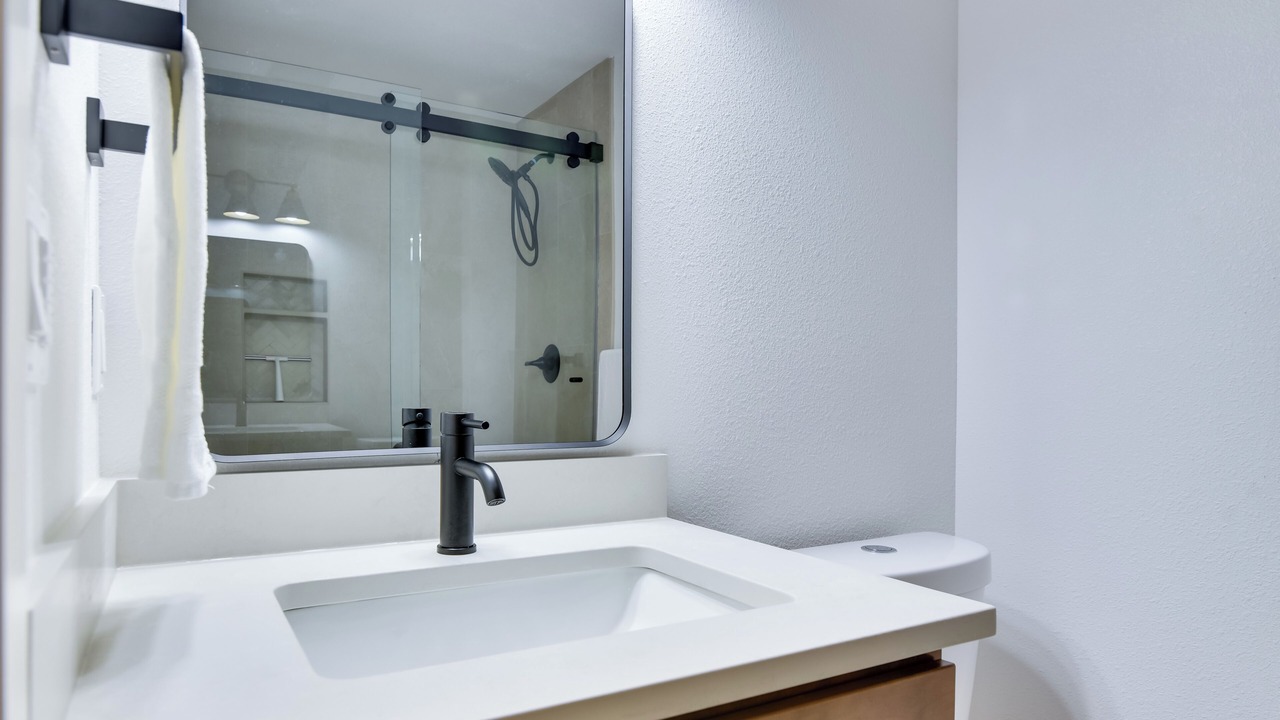 Photo of Bathroom in West Haven-Sylvan