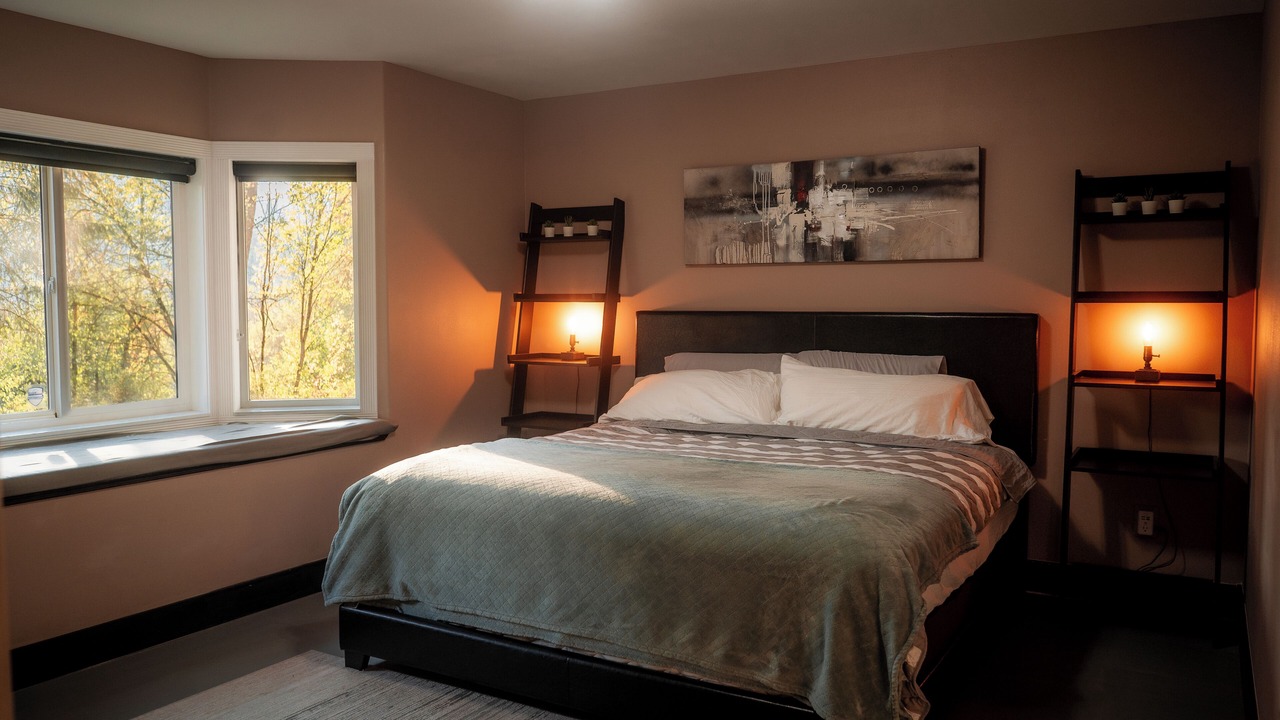 Photo of Bedroom in Chattaroy