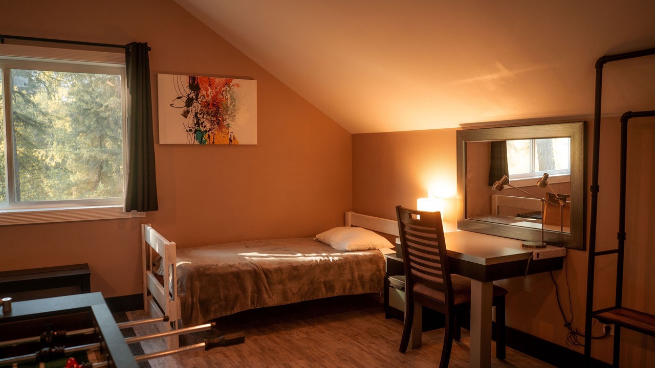 Photo of Bedroom in Chattaroy