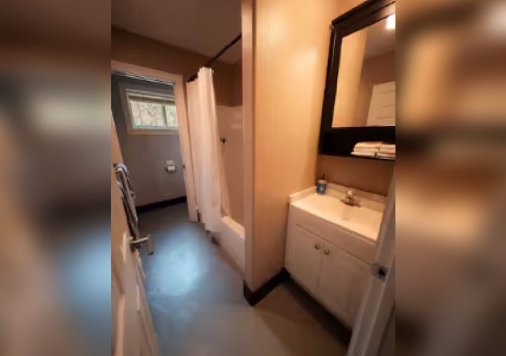 Photo of Bathroom in Chattaroy