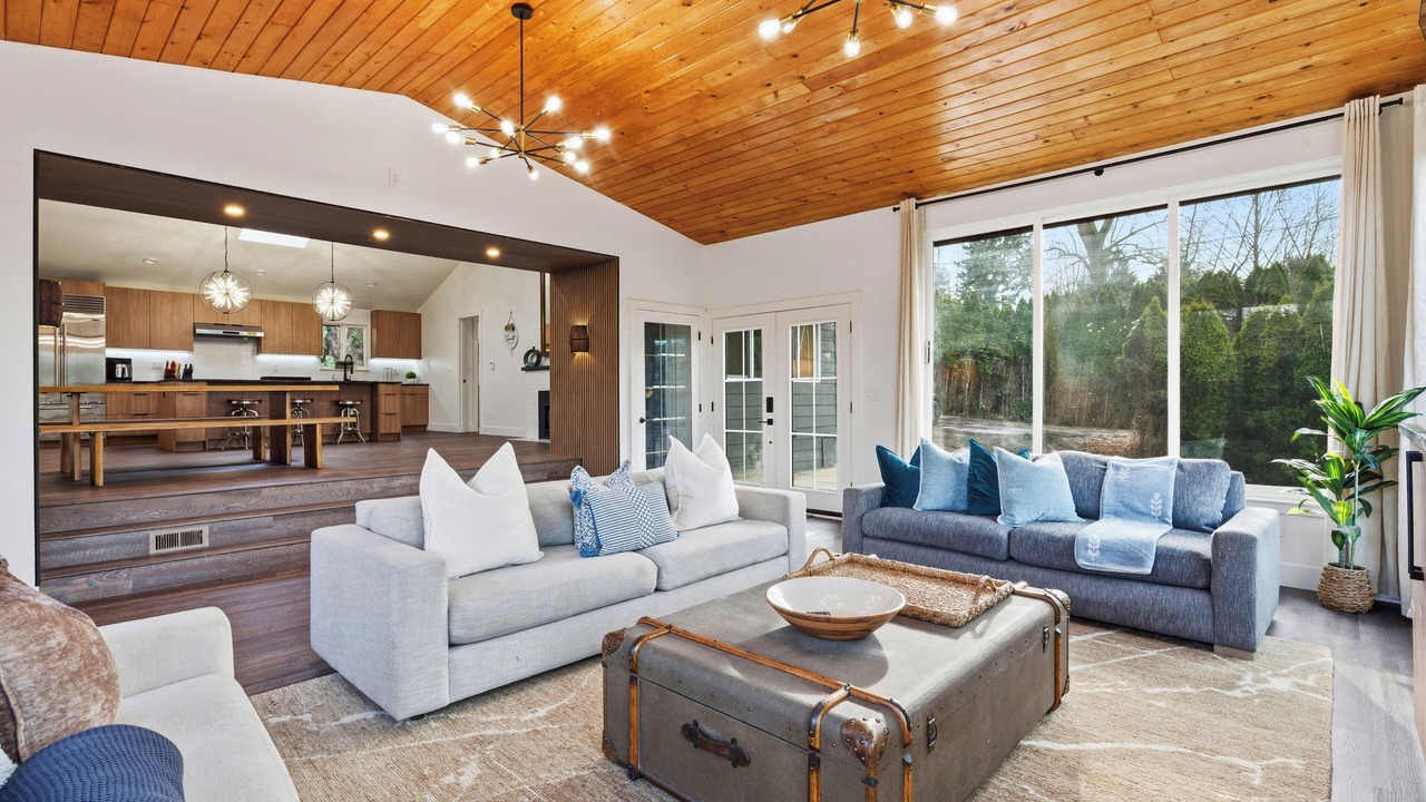 Photo of Livingroom in Woodinville