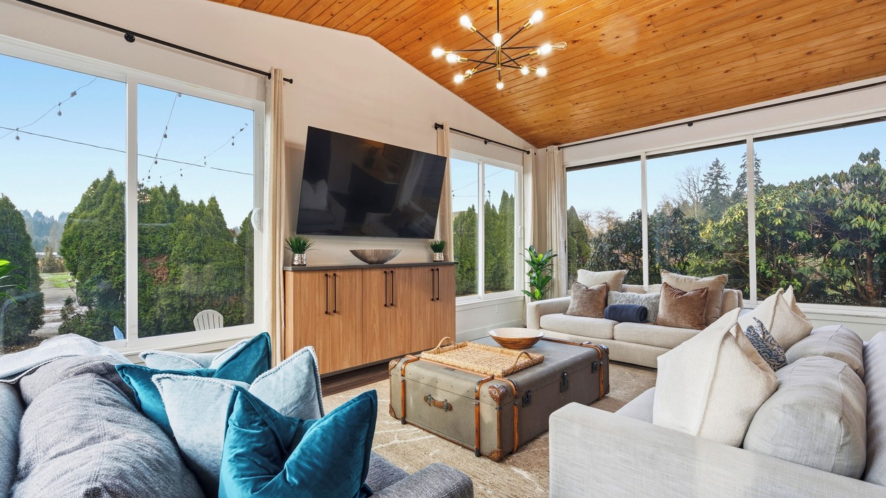 Photo of Livingroom in Woodinville