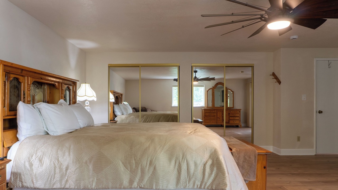 Photo of Bedroom in Central Point