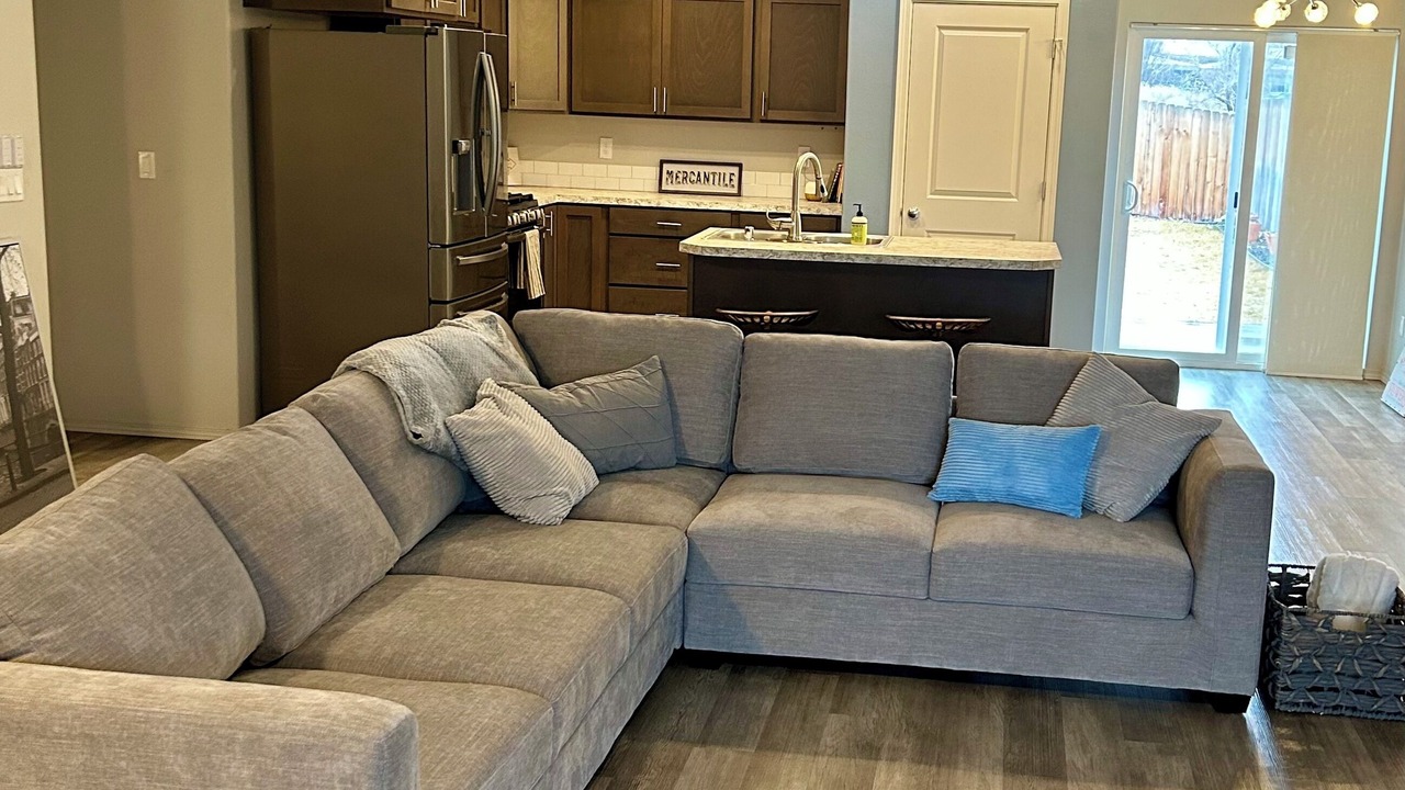Photo of Livingroom in Tri-Cities