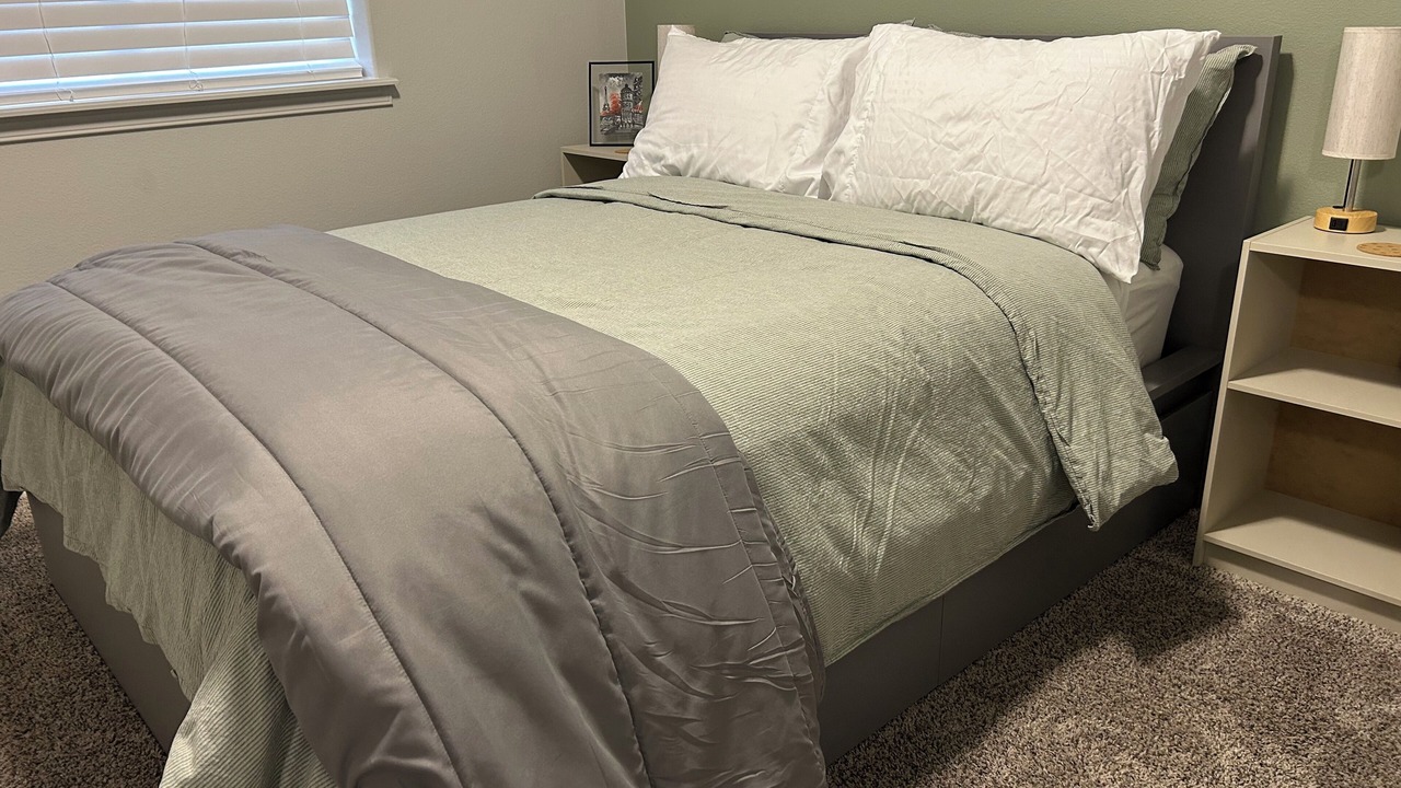 Photo of Bedroom in Tri-Cities