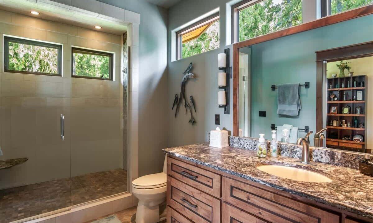 Photo of Bathroom in Hope