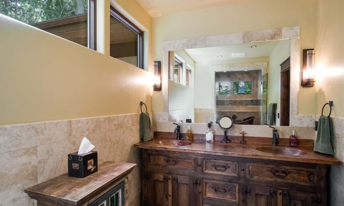 Photo of Bathroom in Hope