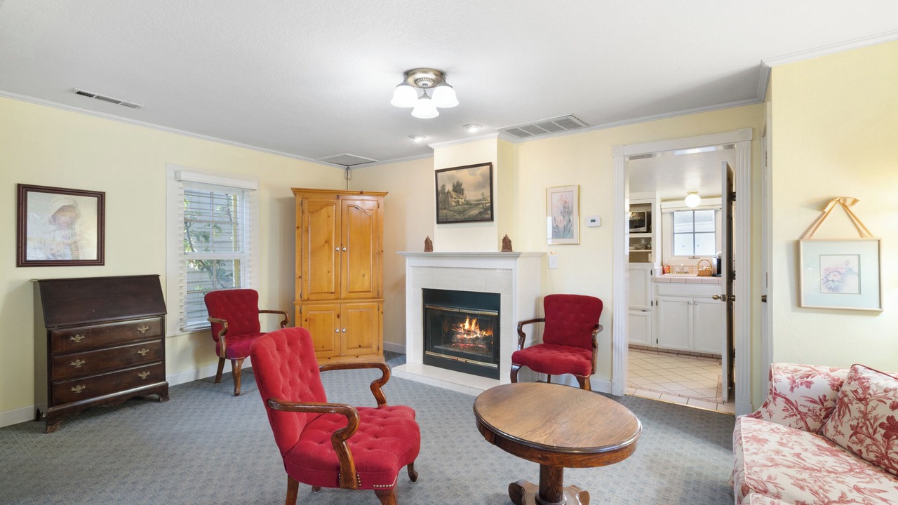 Photo of Livingroom in Jacksonville