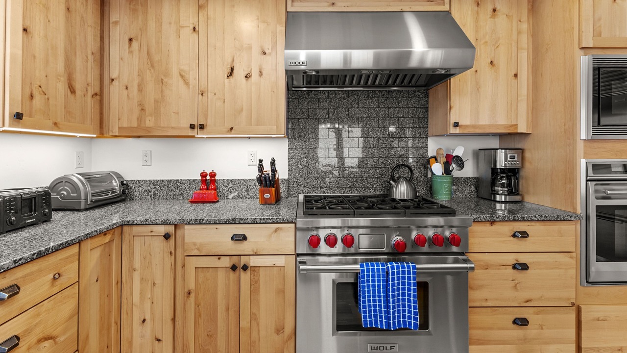 Photo of Kitchen in Elkhorn Village