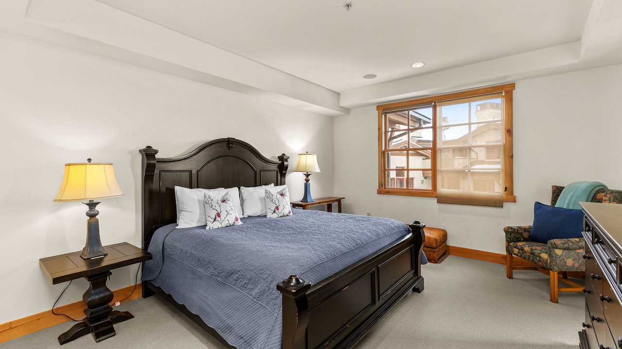Photo of Bedroom in Elkhorn Village