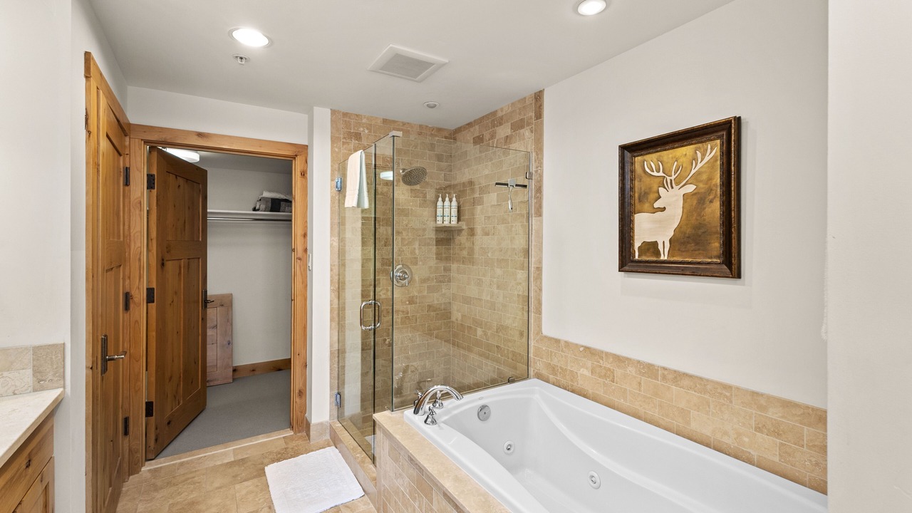 Photo of Bathroom in Elkhorn Village