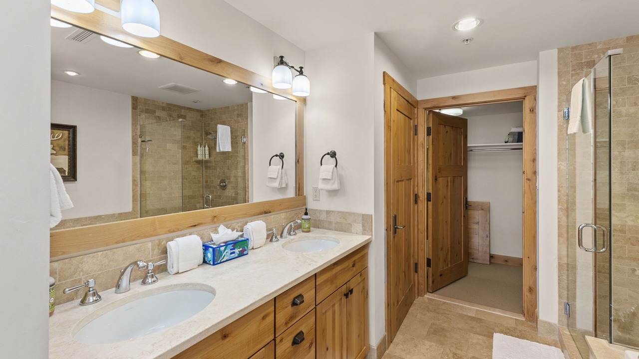 Photo of Bathroom in Elkhorn Village