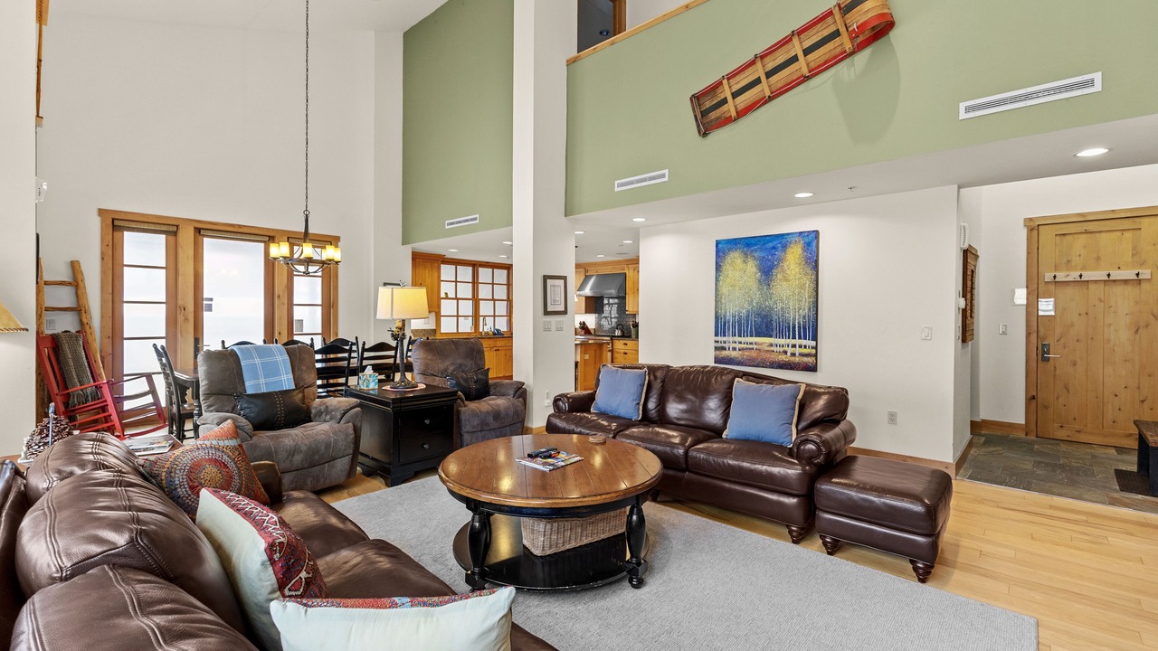 Photo of Livingroom in Elkhorn Village