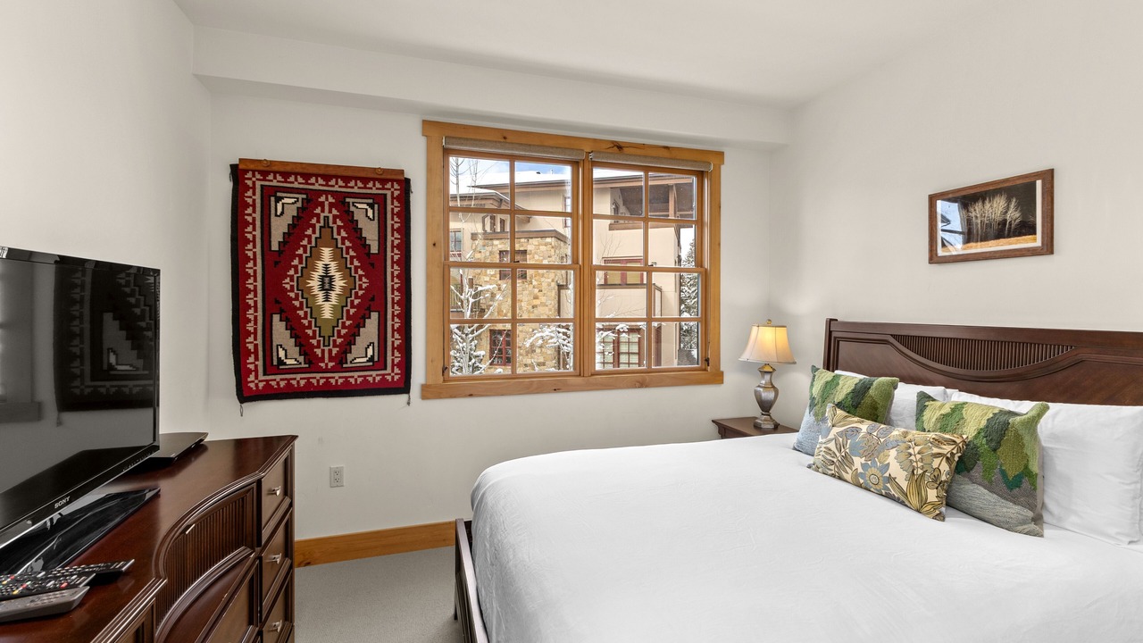 Photo of Bedroom in Elkhorn Village