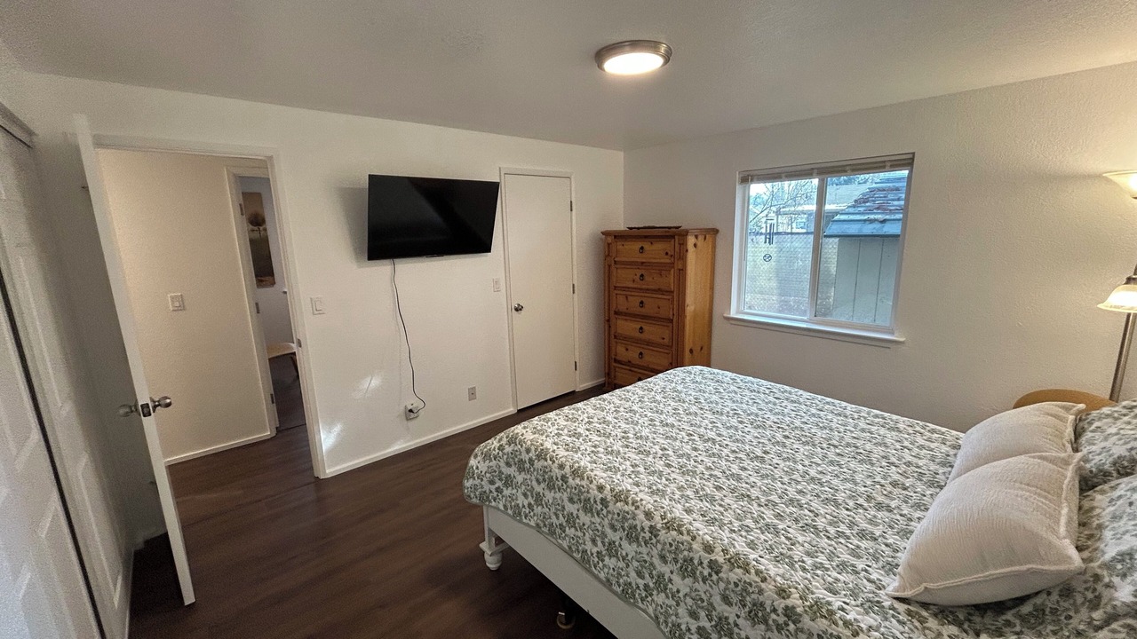 Photo of Bedroom in Grants Pass
