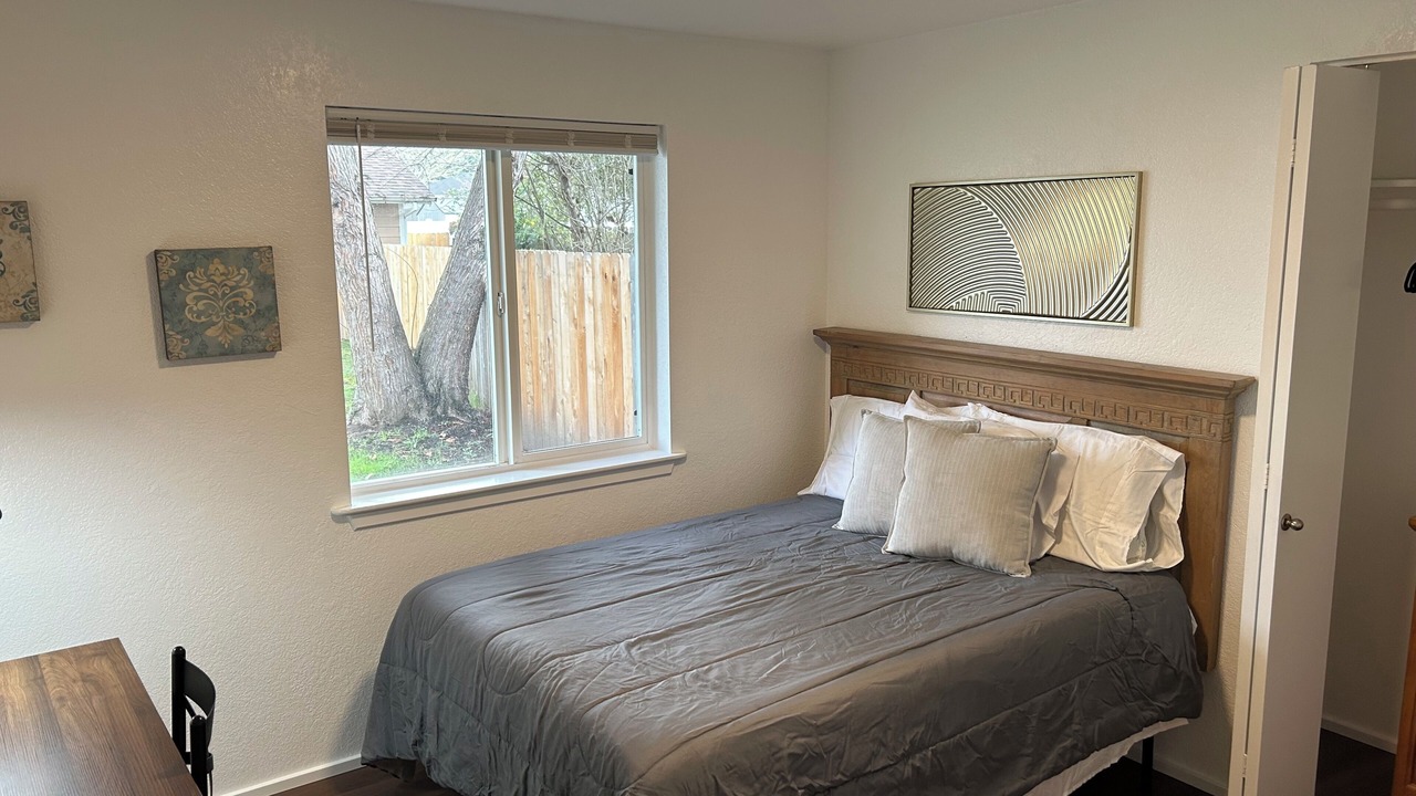 Photo of Bedroom in Grants Pass