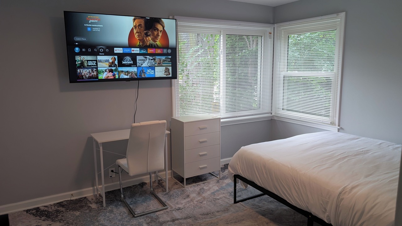Photo of Bedroom in Romulus