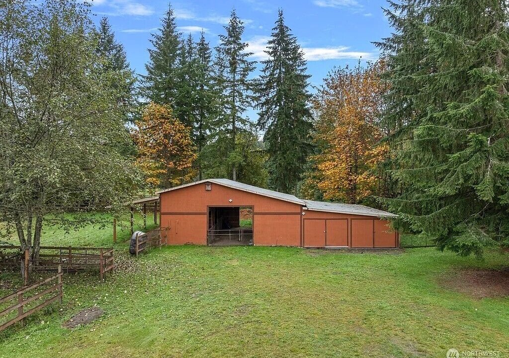 Photo of Outdoor in Carnation