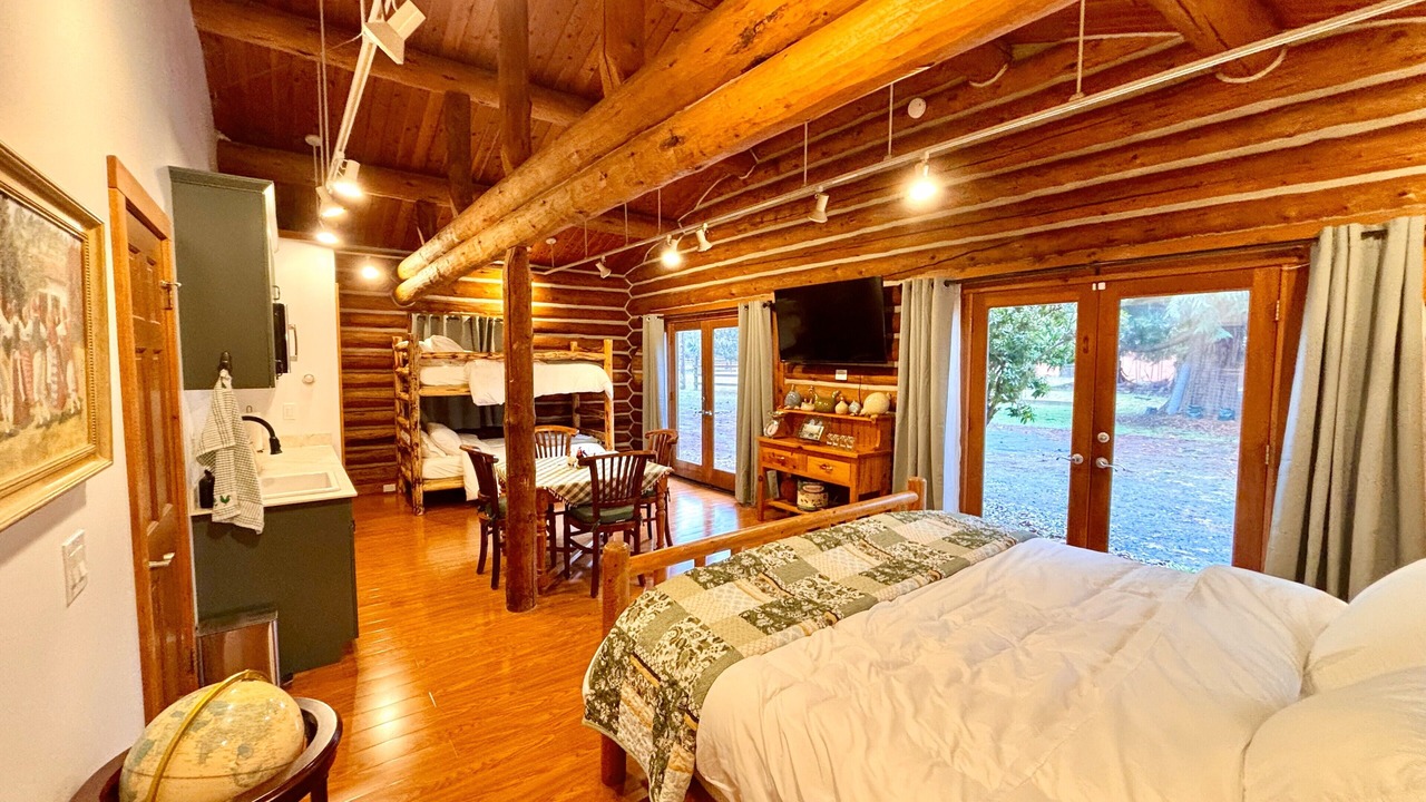 Photo of Bedroom in Carnation