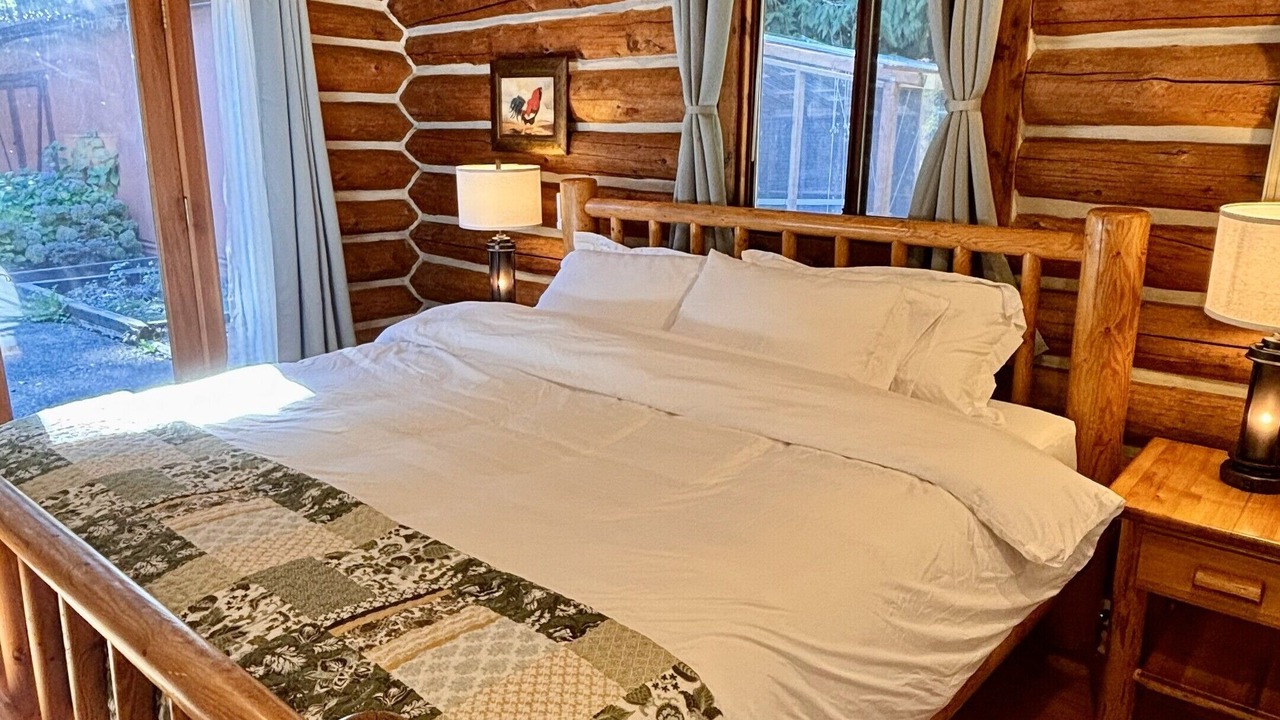 Photo of Bedroom in Carnation