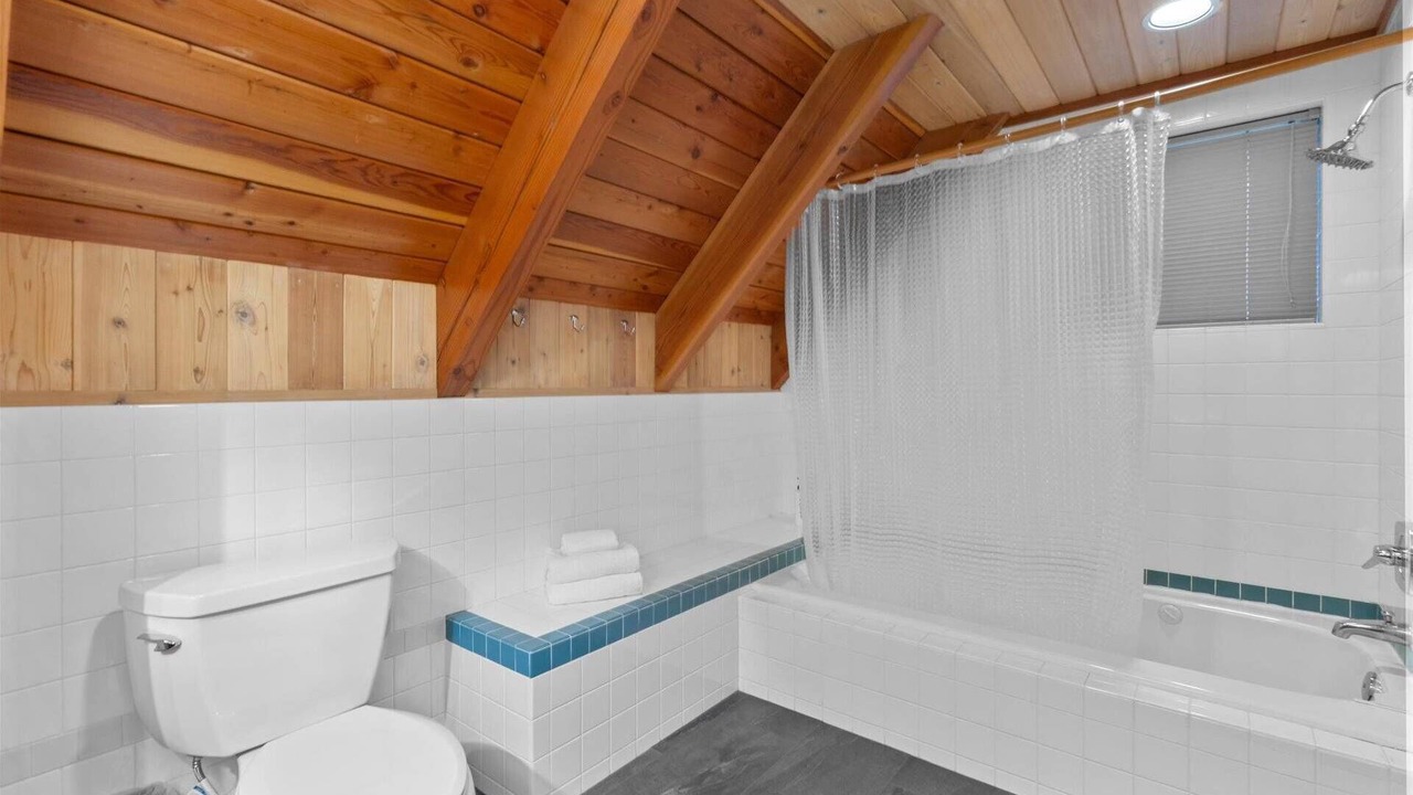 Photo of Bathroom in Hayden Lake