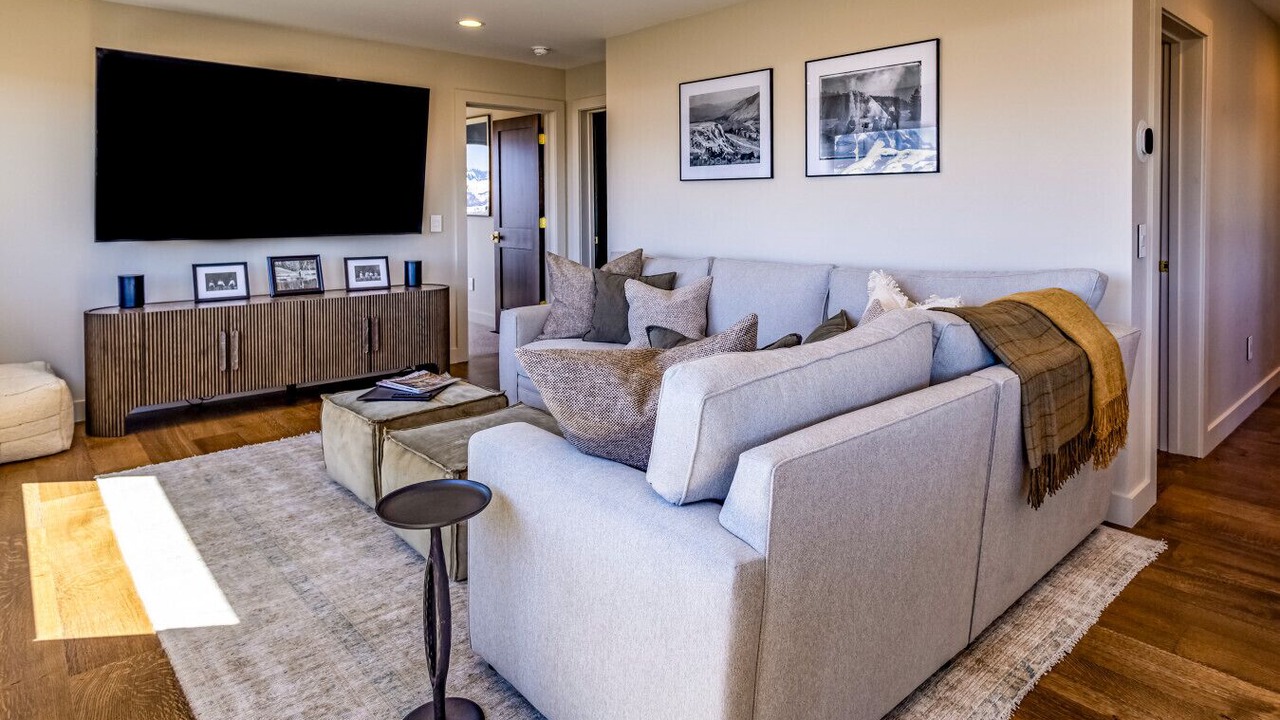 Photo of Livingroom in Emigrant