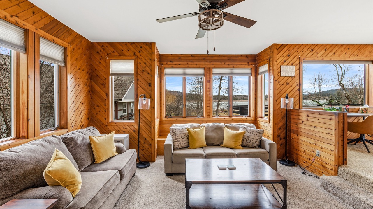 Photo of Livingroom in Laclede