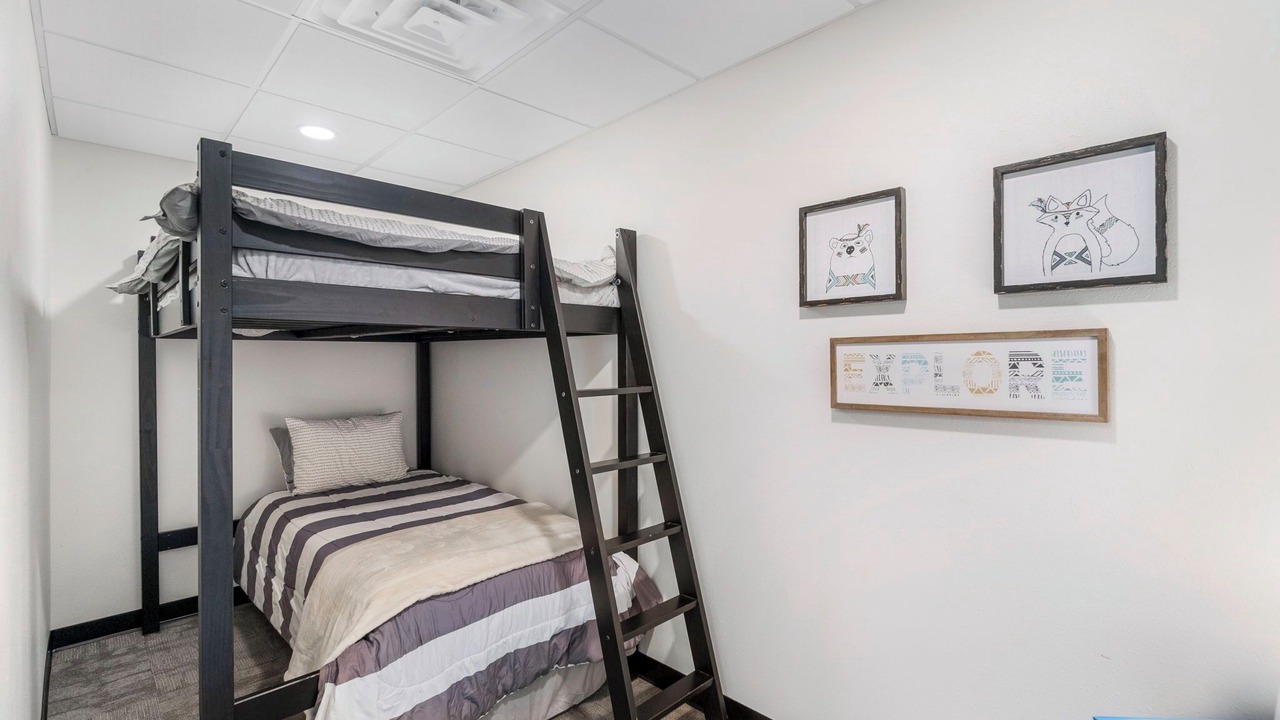 Photo of Bedroom in Austinville