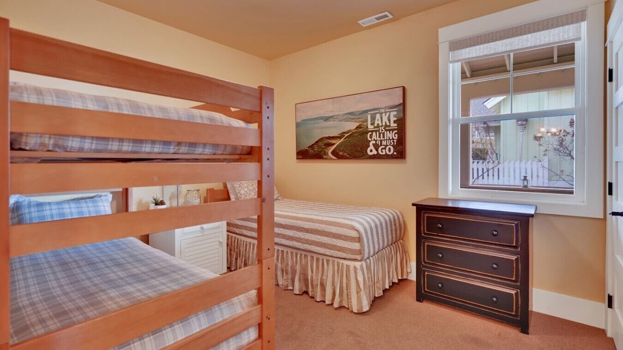 Photo of Bedroom in Oroville
