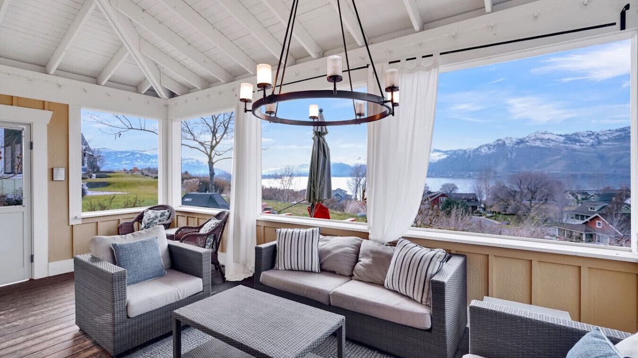 Photo of Livingroom in Oroville