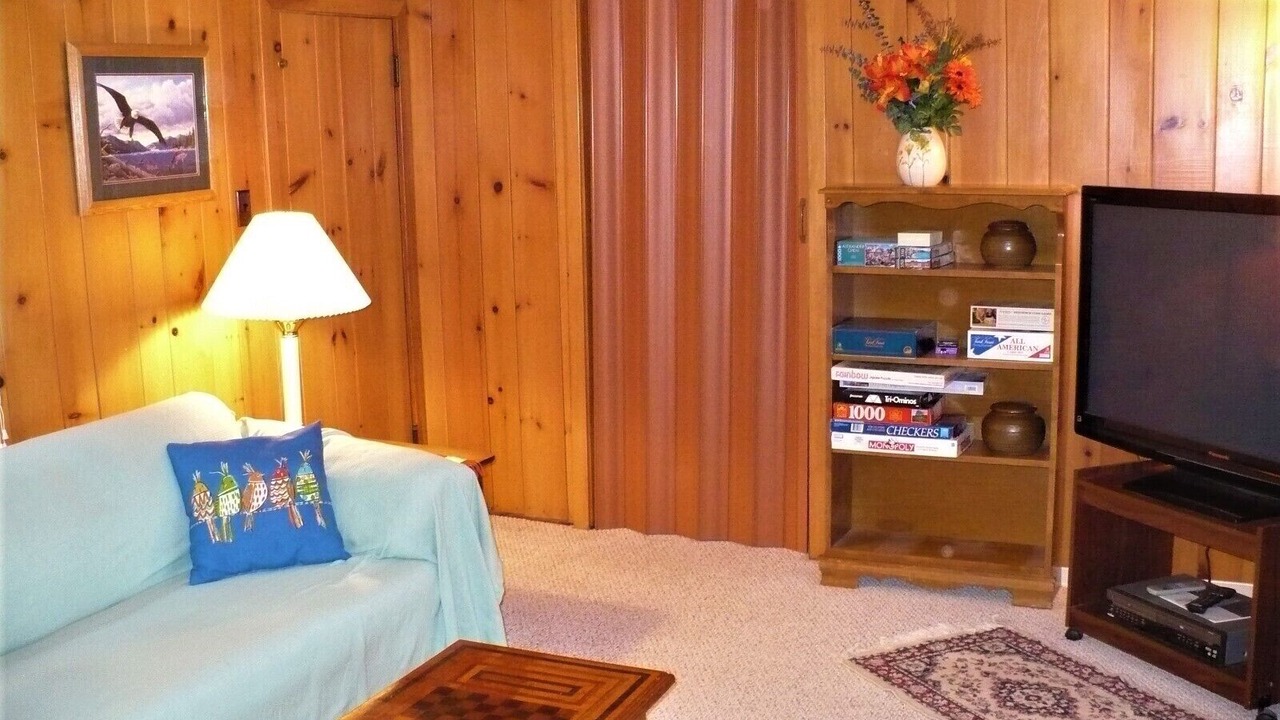 Photo of Livingroom in Loon Lake