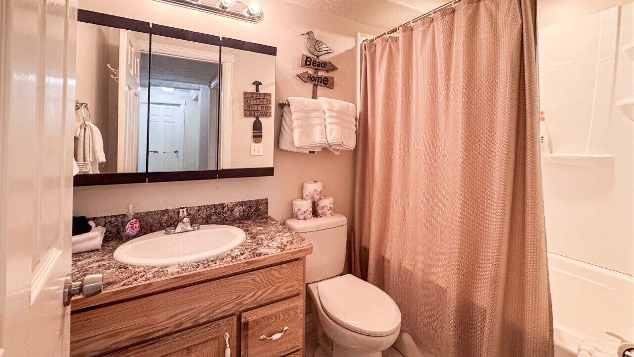 Photo of Bathroom in Garden City