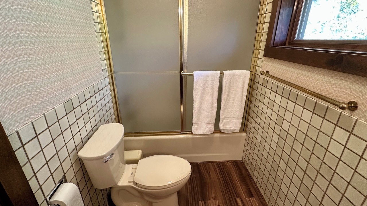 Photo of Bathroom in Elkhorn Village