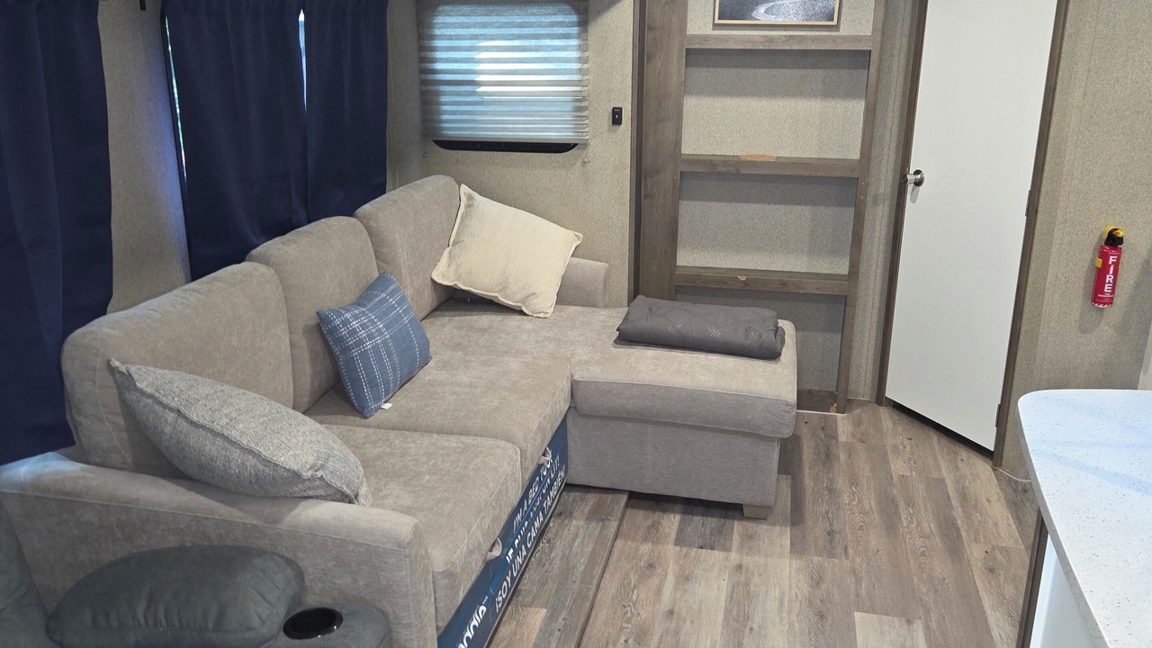 Photo of Livingroom in May Creek