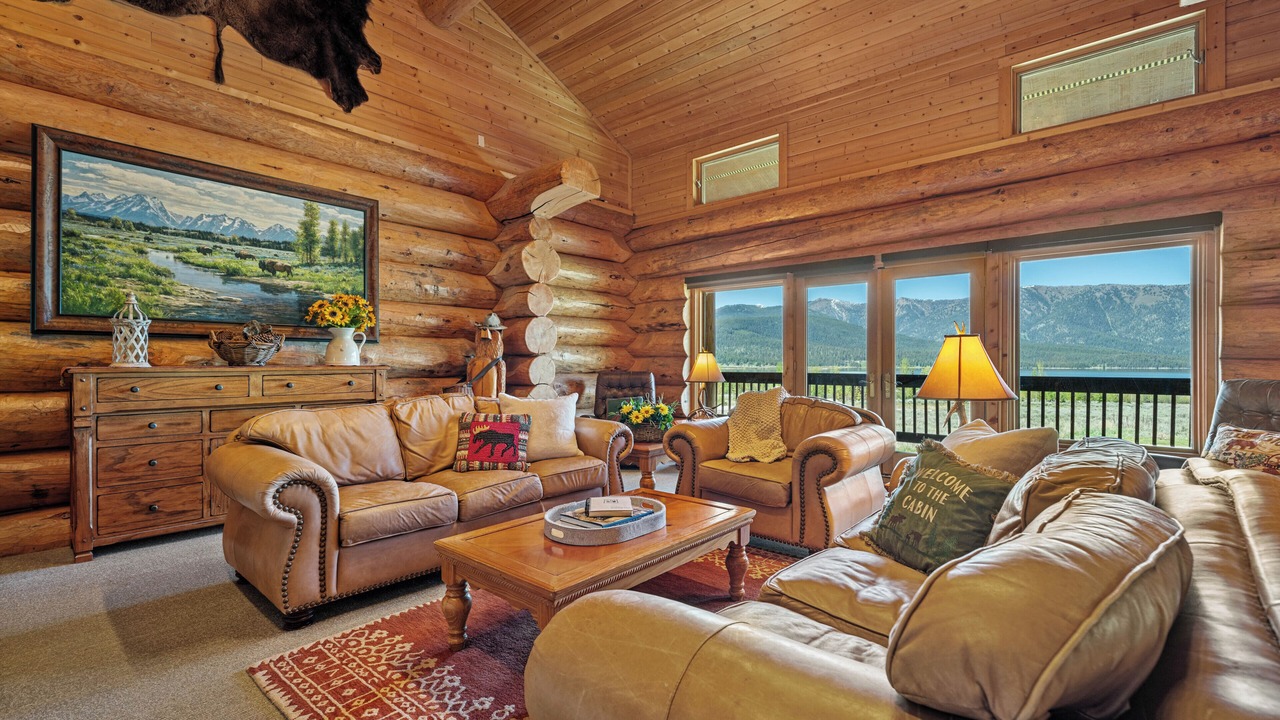 Photo of Livingroom in West Yellowstone