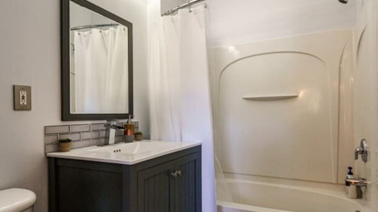Photo of Bathroom in Veterans Park