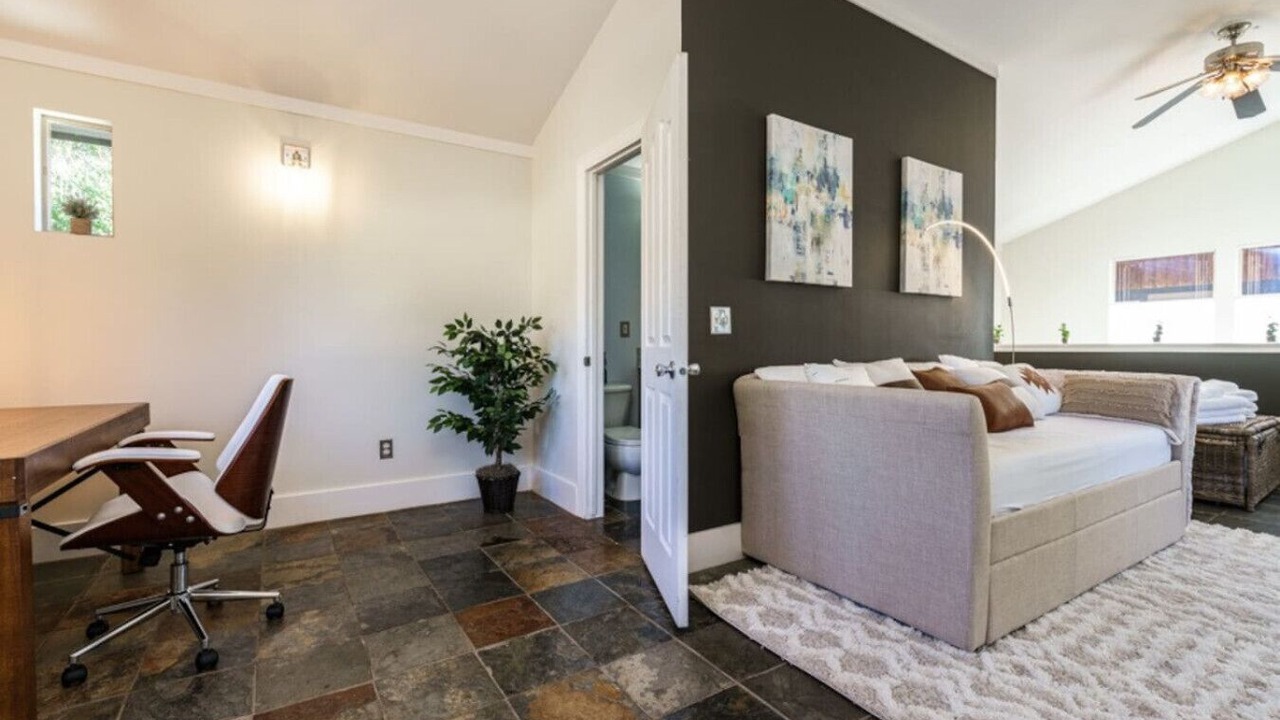 Photo of Bedroom in Veterans Park
