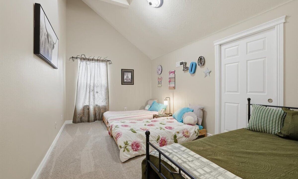 Photo of Bedroom in Sunset