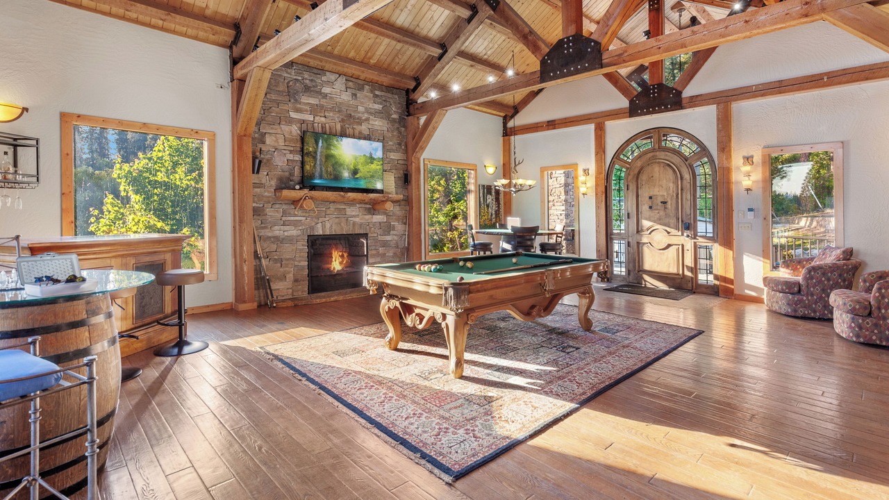 Photo of Livingroom in Hayden