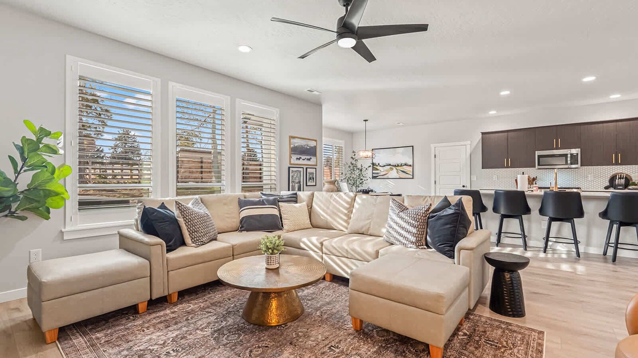 Photo of Livingroom in Southwest Ada County Alliance