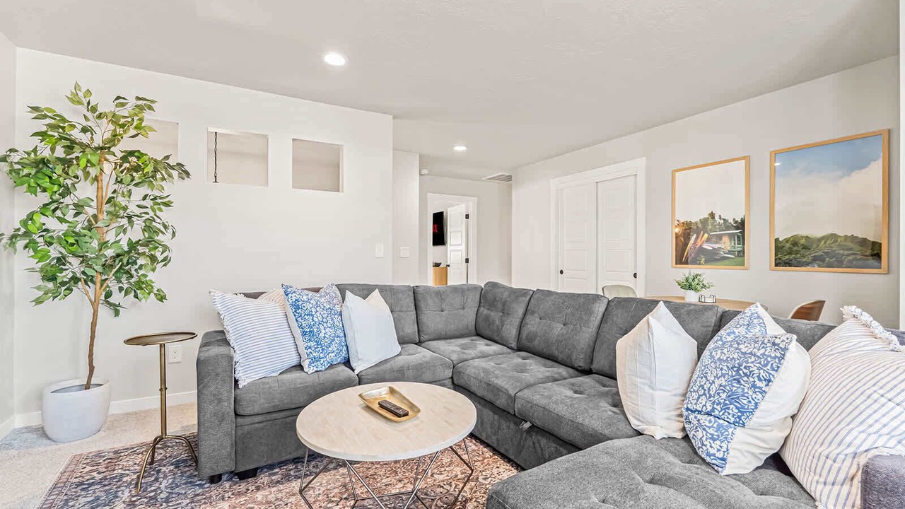 Photo of Livingroom in Southwest Ada County Alliance