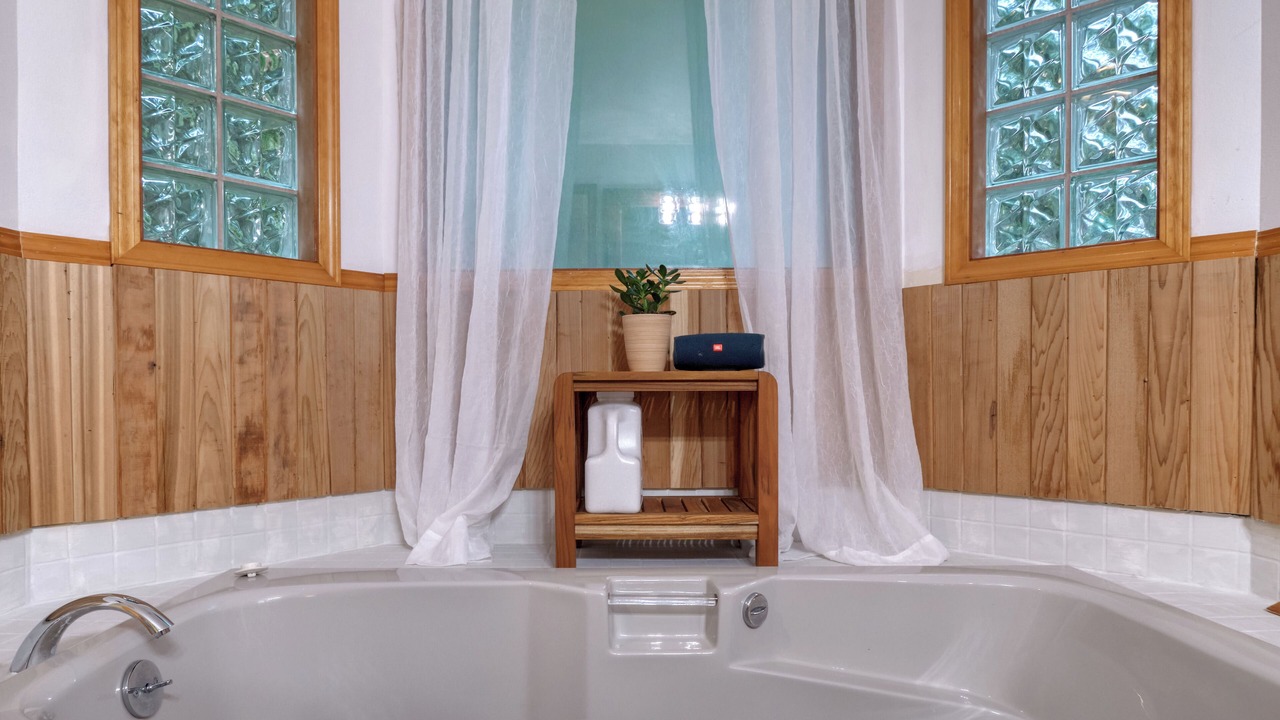 Photo of Bathroom in Point Roberts