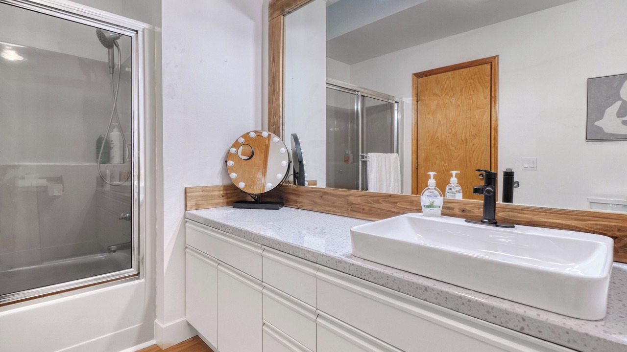 Photo of Bathroom in Point Roberts