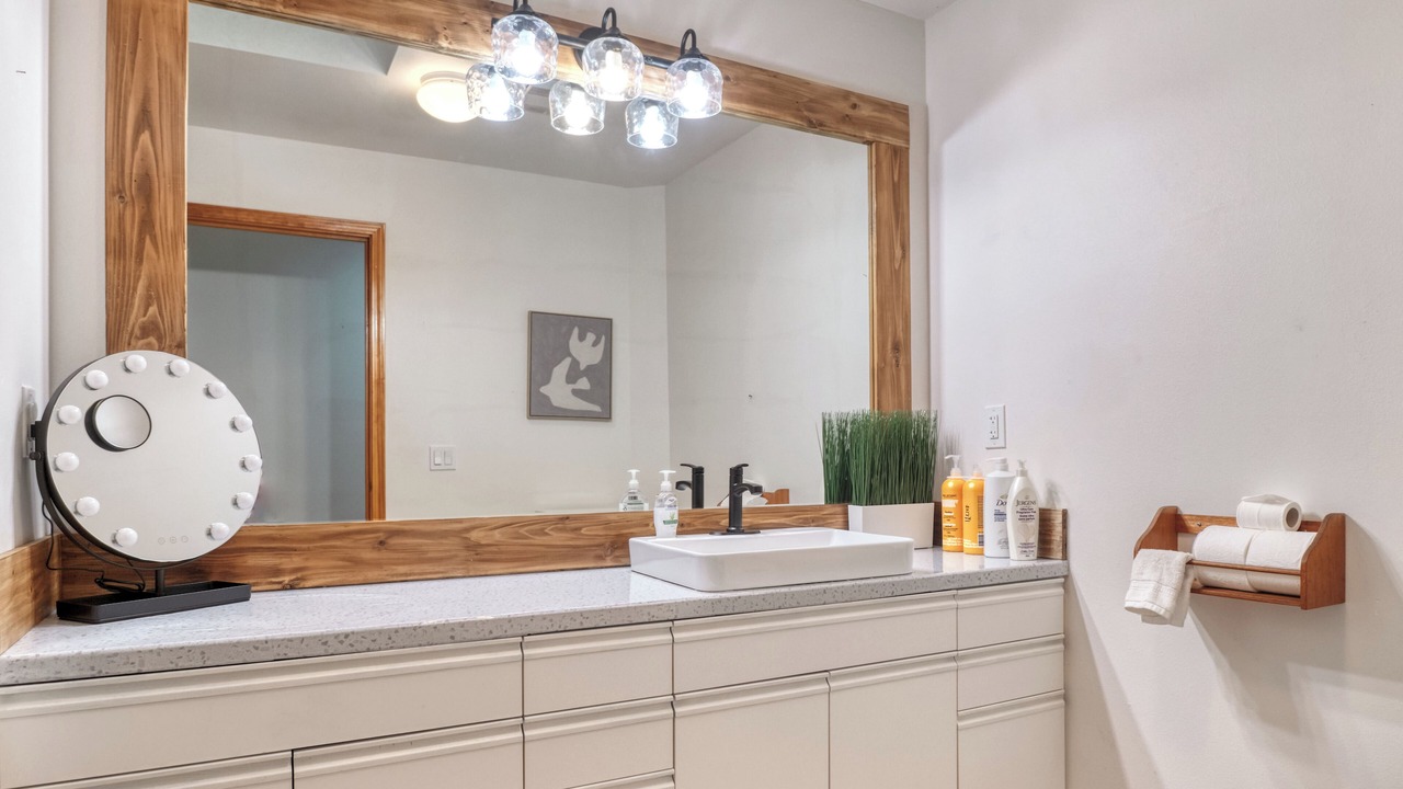 Photo of Bathroom in Point Roberts