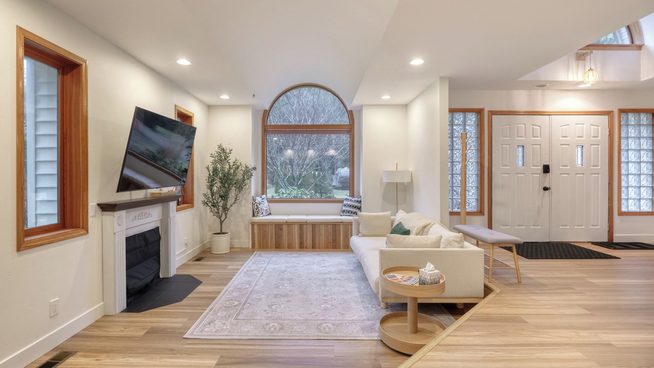 Photo of Livingroom in Point Roberts