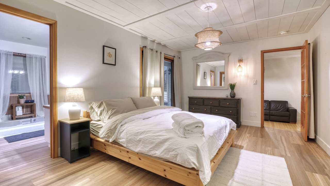 Photo of Bedroom in Point Roberts
