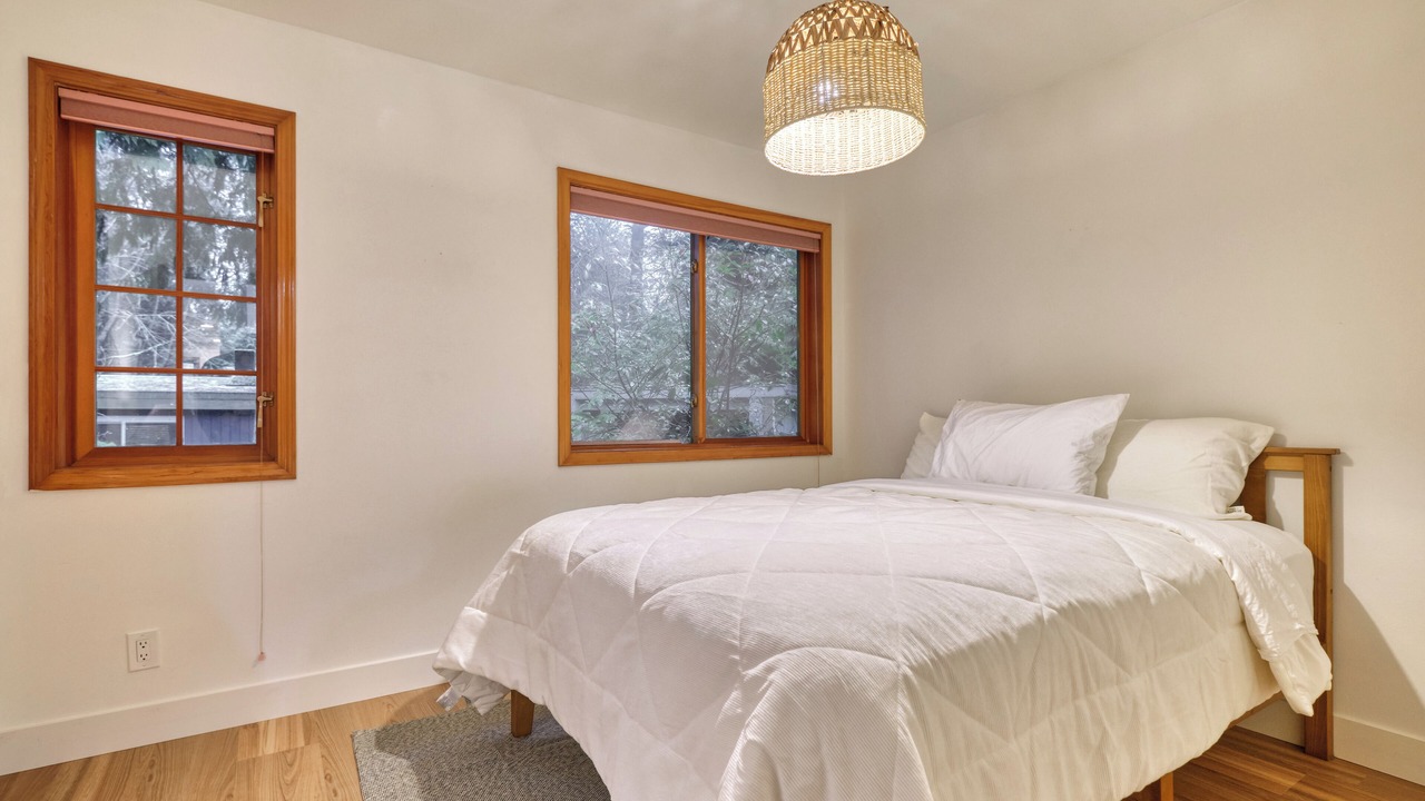 Photo of Bedroom in Point Roberts