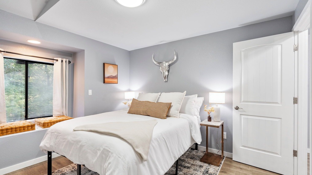 Photo of Bedroom in Grants Pass